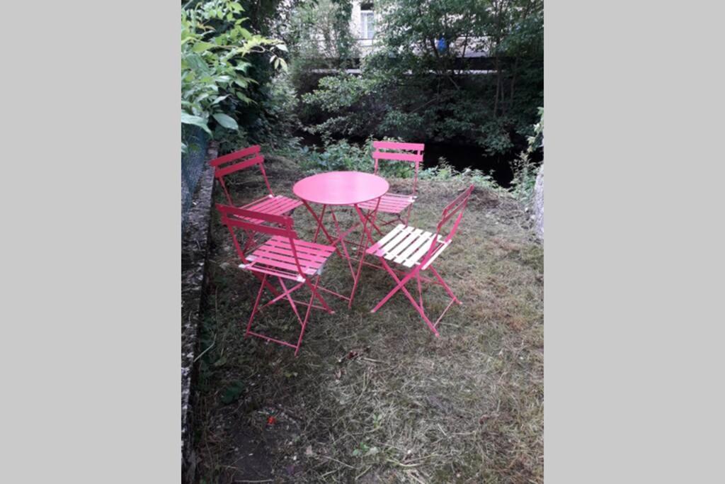 Loft Haut De Gamme Centre Montargis, Place De Parking, Local A Velos, Linge De Lits Et Serviettes, Coin Riviere Amenage, Hamac, Epicerie, Velos En Option, Tout Confort Jusqu'A 4 Voyageurs Eksteriør billede